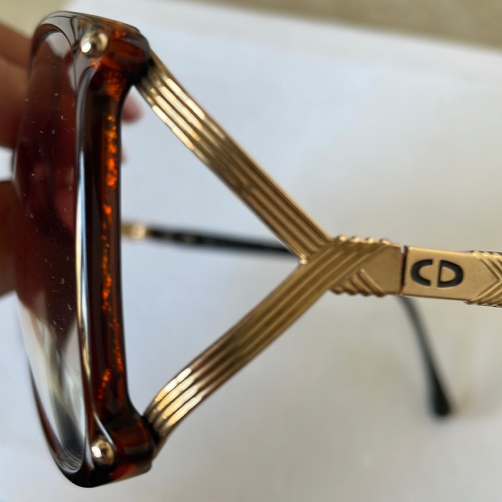 Authentic Large Frame Sunglasses Dior. - Picture 8 of 16